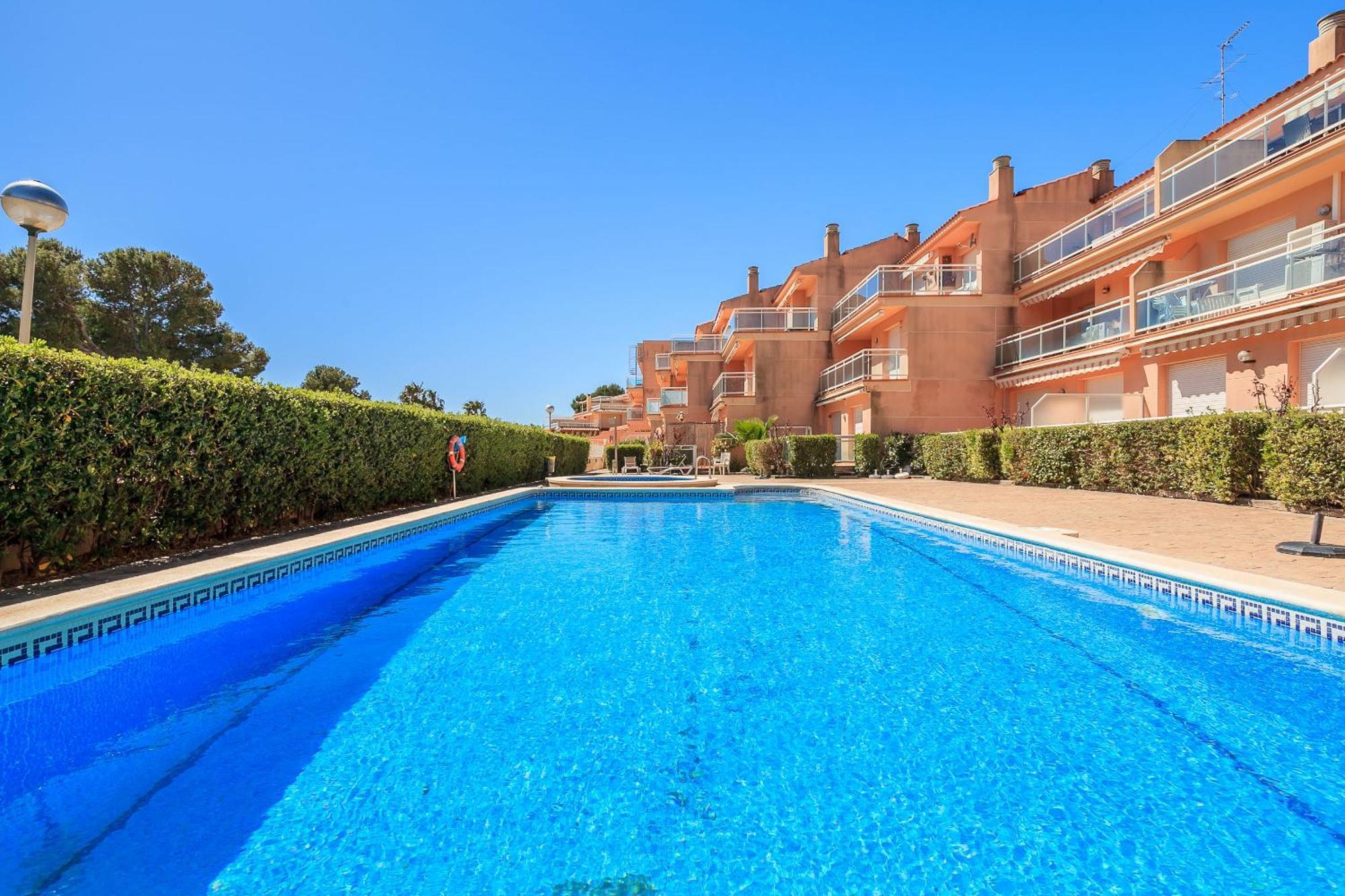 Uhc Arco Del Sol Family Complex Apartment Hospitalet De L'Infant Exterior photo