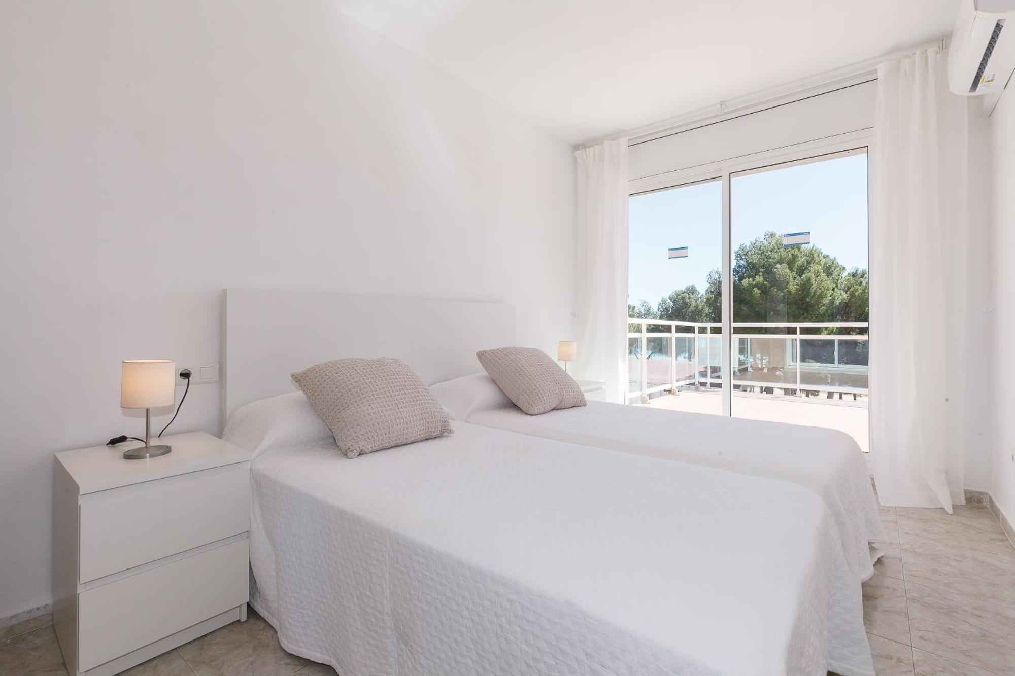Uhc Arco Del Sol Family Complex Apartment Hospitalet De L'Infant Exterior photo