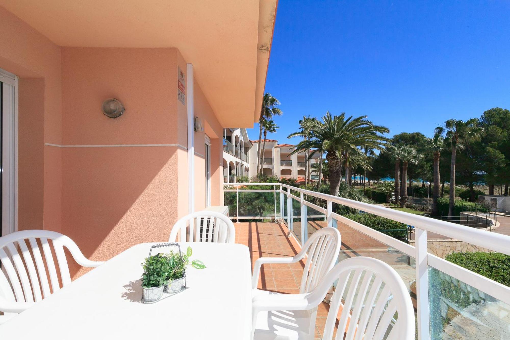 Uhc Arco Del Sol Family Complex Apartment Hospitalet De L'Infant Room photo
