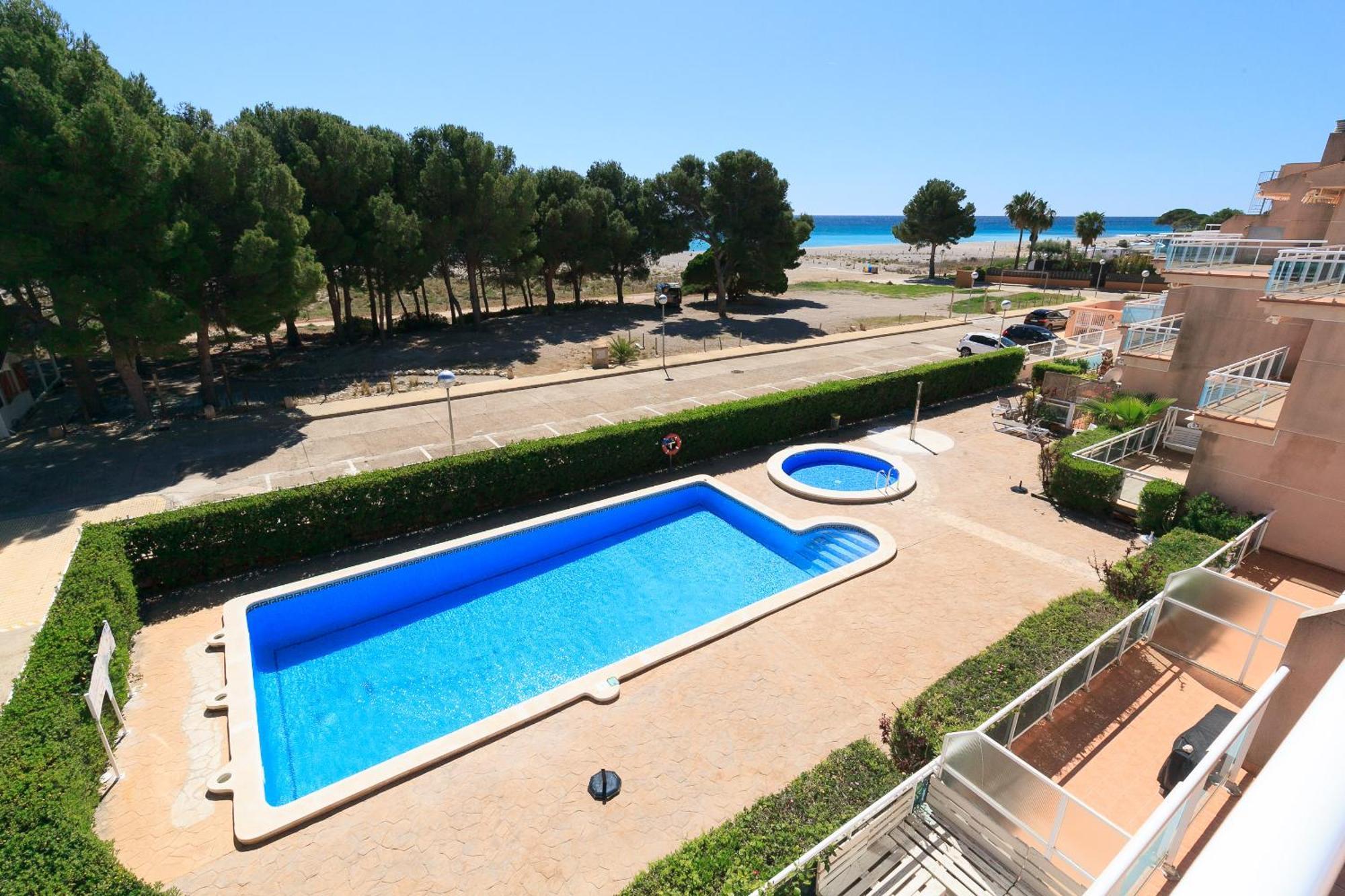 Uhc Arco Del Sol Family Complex Apartment Hospitalet De L'Infant Room photo