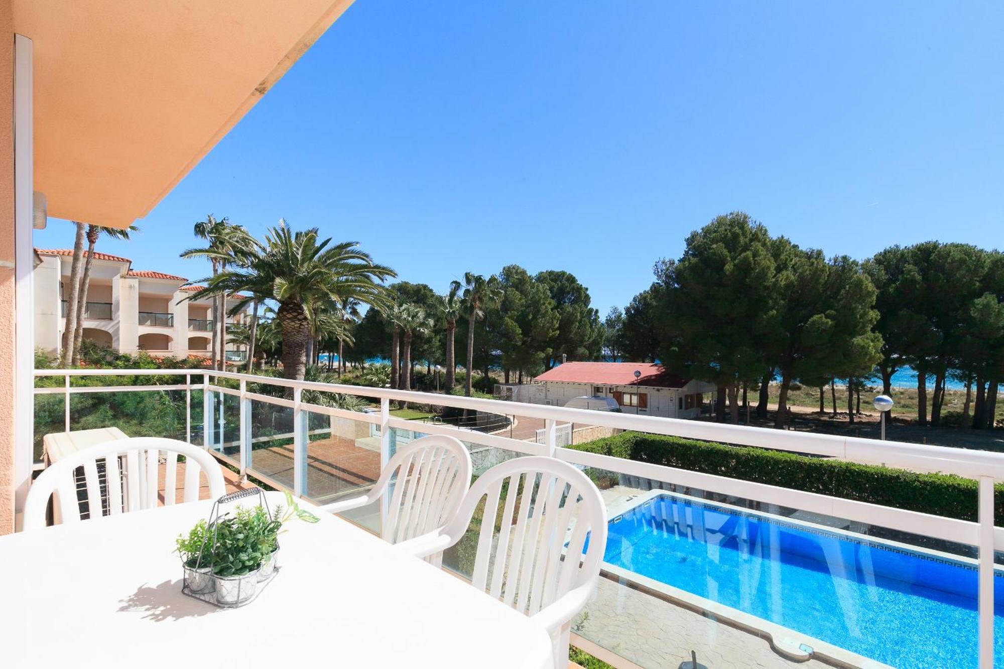 Uhc Arco Del Sol Family Complex Apartment Hospitalet De L'Infant Room photo